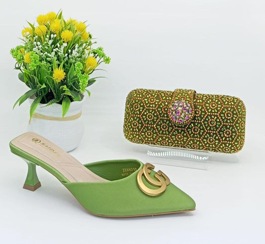 pochette et chaussures pour femme