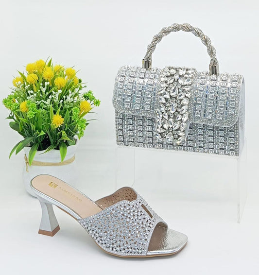 pochette et chaussures pour femme